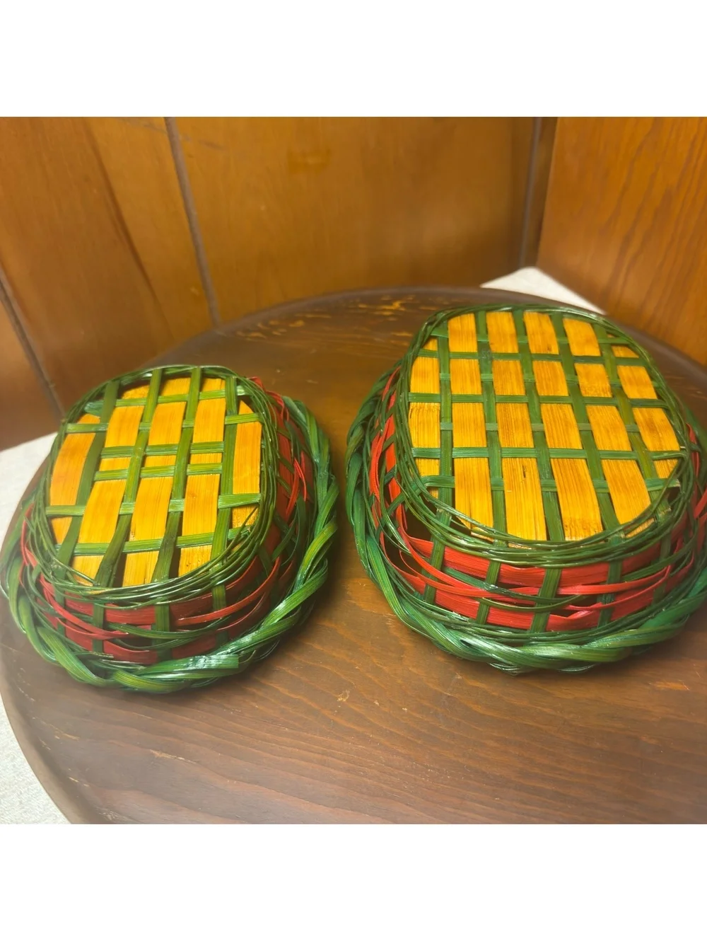 Vintage Christmas Nesting Baskets Set Red Green Yellow Woven Holiday Decor